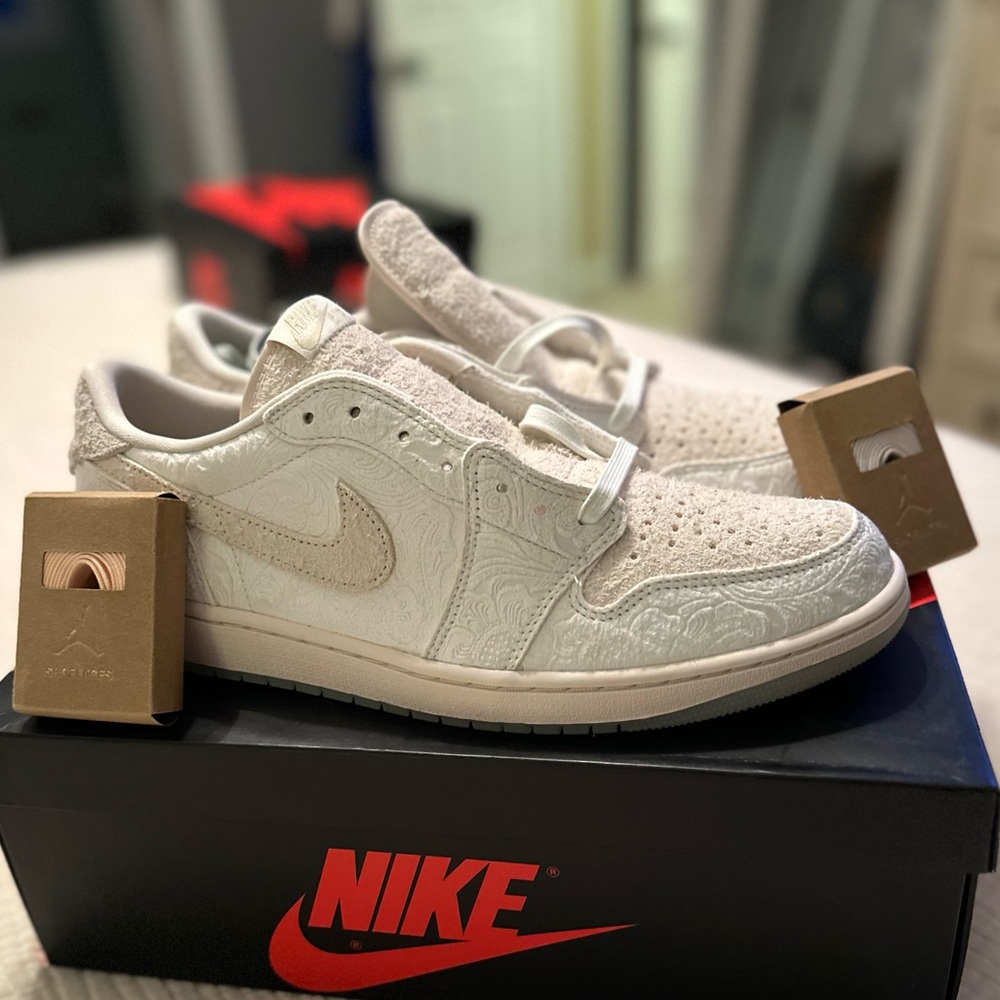 Jordan 1 Low x Chris Paul “Give Them Flowers”